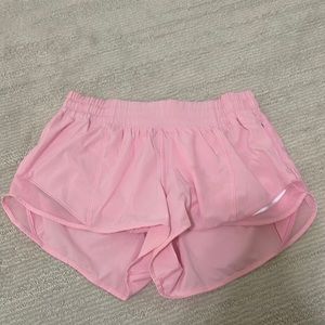 Lulu lemon hotty hot short 2.5”